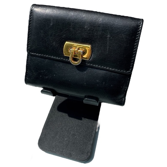 Ferragamo black leather trifold wallet gold need back snap reattach tear inside - Picture 3 of 15